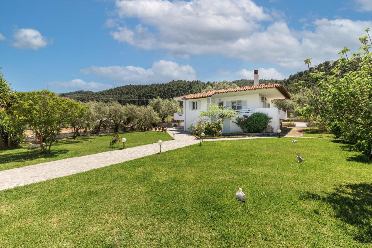 M&M Villa Vourvourou Exterior photo