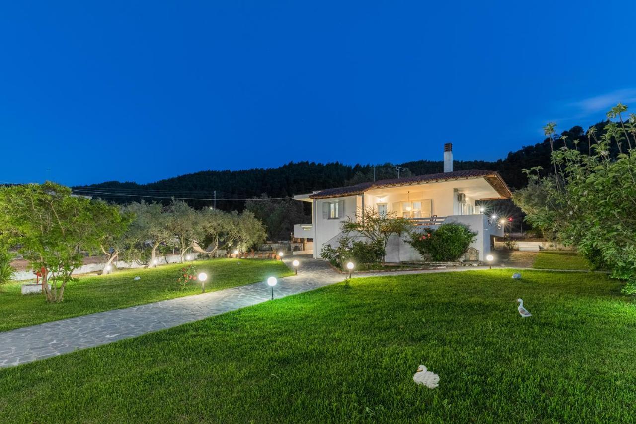 M&M Villa Vourvourou Exterior photo