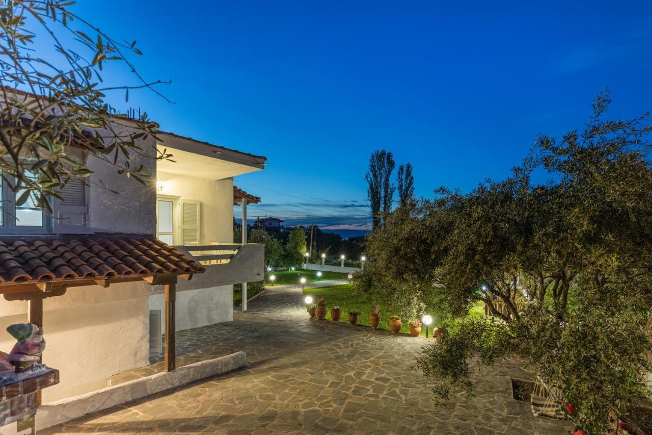 M&M Villa Vourvourou Exterior photo